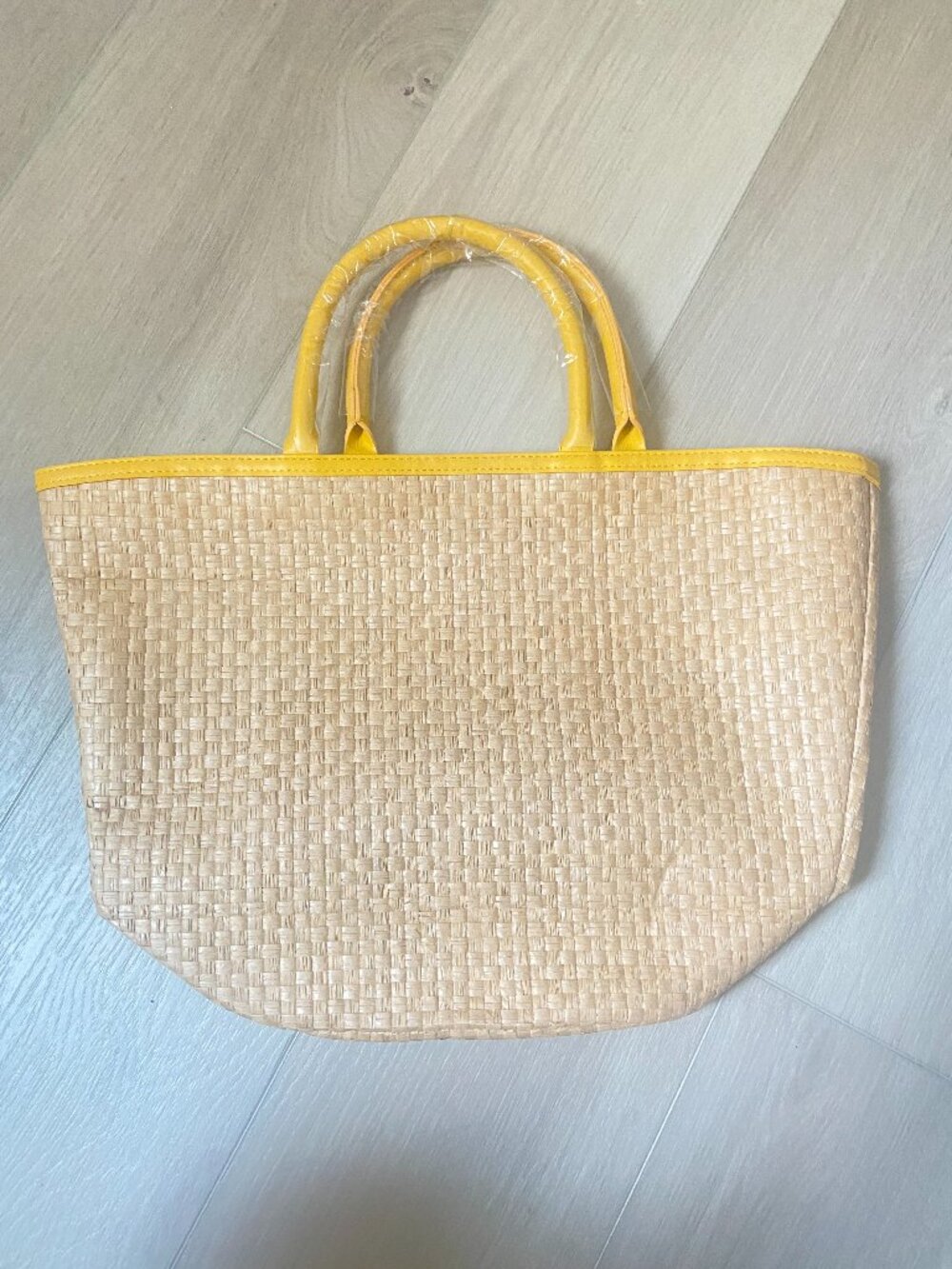 NEW Saks Fifth Avenue Summer Sun Sand Beige Raffia Woven Beach Tote Bag